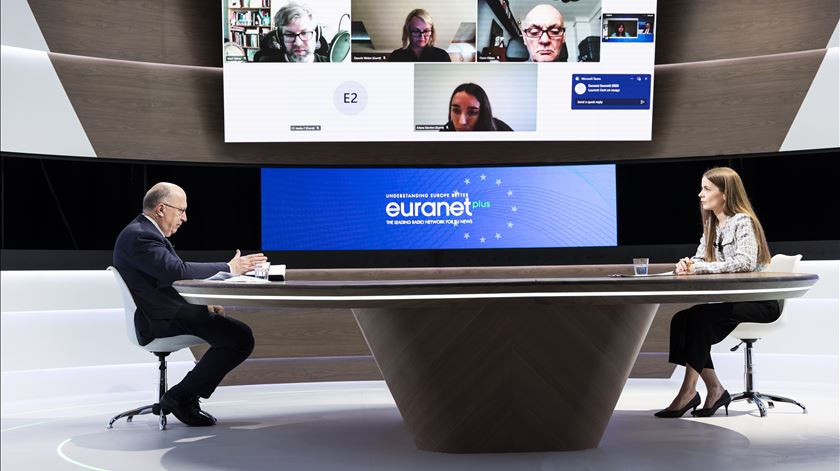 Andrius Kubilius: UE pode precisar de uma “força militar europeia”
