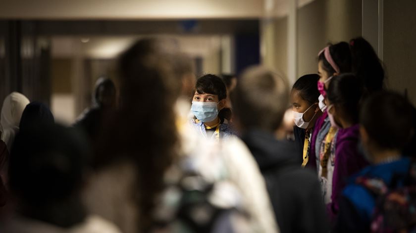 Fim da máscara nas escolas. “Cada aluno toma a sua opção”