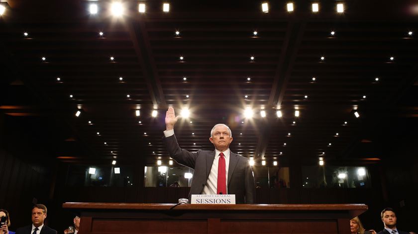 Jeff Sessions depõe no Senado. Foto: Shawn Thew/EPA