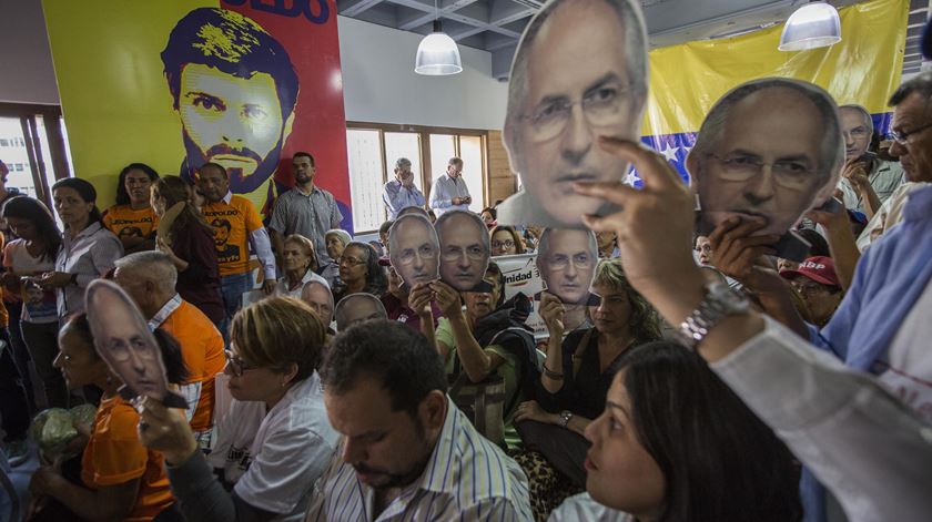 Manifestação de apoio a António Ledezma e Leopoldo López, dois dos opositores a Nicolás Maduro. Foto: Nathalie Sayago/EPA