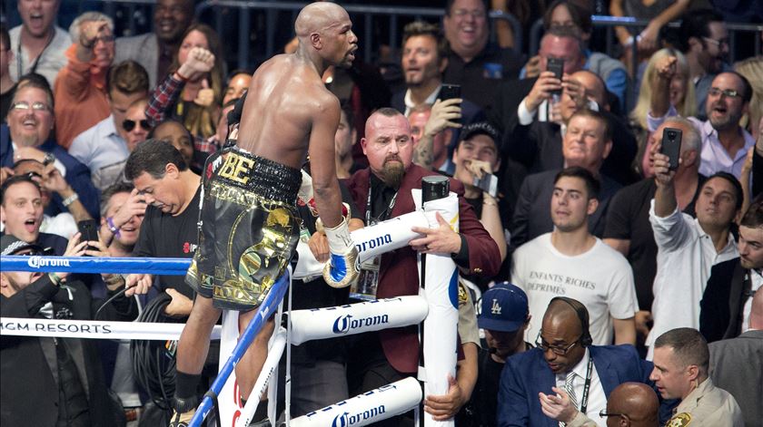 Mayweather é um dos pugilistas mais populares de sempre. Foto: Armando Arorizo/EPA