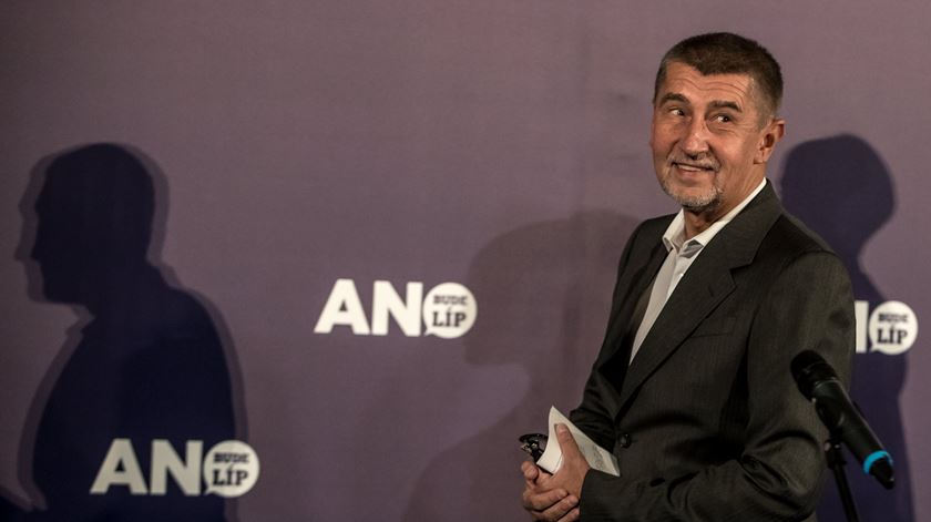 Consórcio de jornalistas revela que 14 líderes mundiais esconderam fortuna