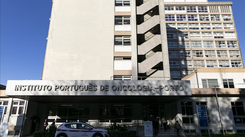 IPO do Porto investiga alegações de assédio e discriminação no bloco operatório
