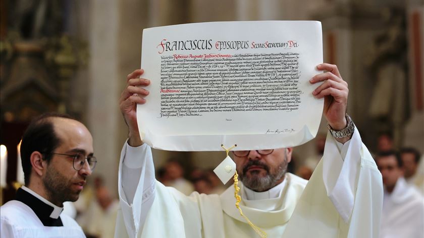 Decreto de nomeação de D. Rui Gouveia mostrado na Igreja do Mosteiro de São Vicente. Foto: Patriarcado de Lisboa