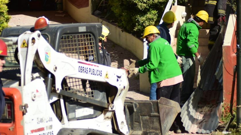 Hotel desaba em Buenos Aires. Há um morto e dez desaparecidos. Foto: Município de Villa Gesell