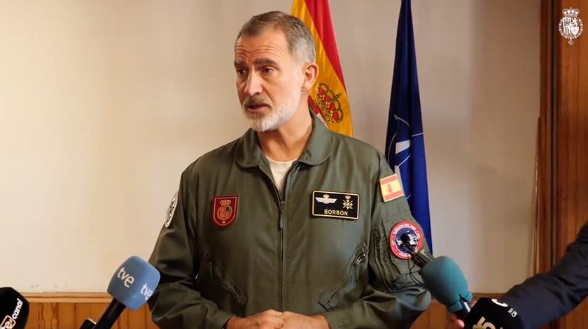 Rei de Espanha admite que tragédia “ainda pode continuar numa grande parte do país”