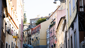 Isenção fiscal para jovens comprarem casa "fez aumentar os preços para toda a população"