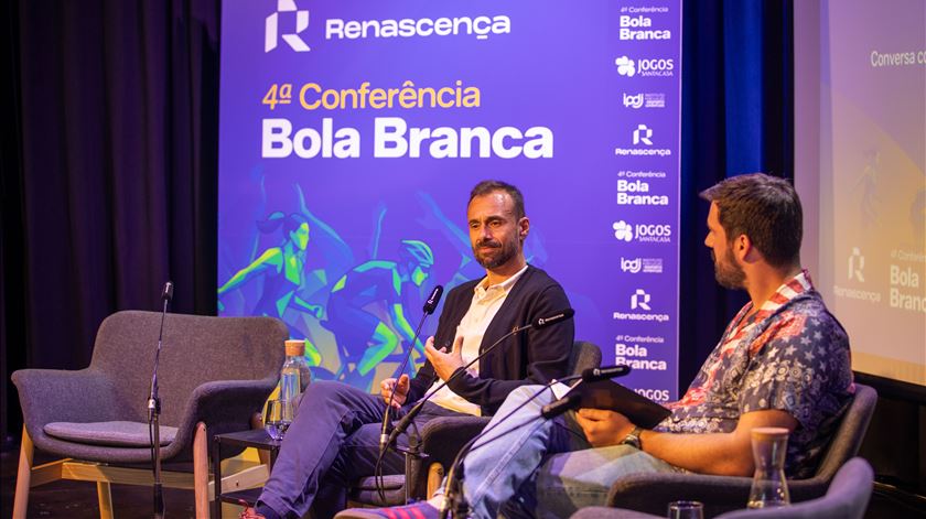 Hugo Oliveira: a arte e beleza no futebol, os problemas e o nariz na porta da Europa Hugo Oliveira: a arte e beleza no futebol, os problemas e o nariz na porta da Europa