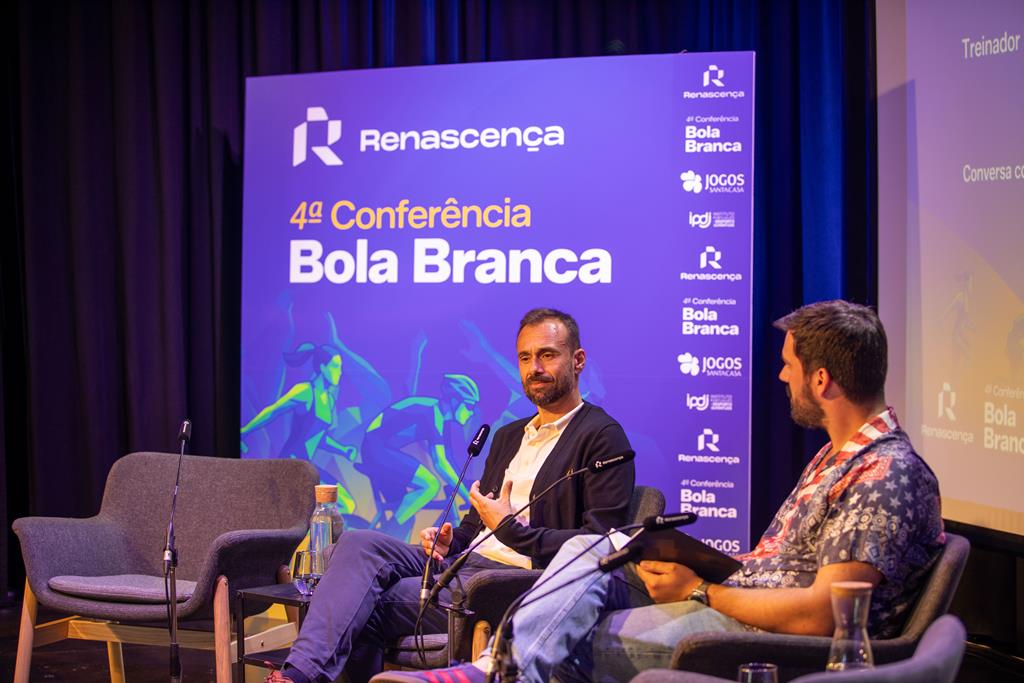 Hugo Oliveira e o adeus à Europa: “O futebol é bonito por causa disto. Aconteceu futebol, foi um dia fantástico” Hugo Oliveira e o adeus à Europa: “O futebol é bonito por causa disto. Aconteceu futebol, foi um dia fantástico”