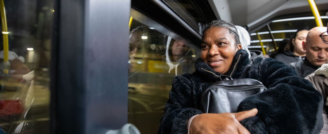 Luísa tem uma filha com paralisia e estica 720€ de salário. "O que o pobre vai fazer?” Luísa tem uma filha com paralisia e estica 720€ de salário. "O que o pobre vai fazer?”