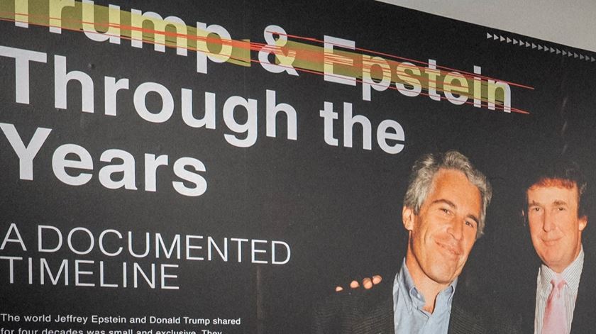 Exposição em Nova Iorque reúne 3,5 milhões de páginas dos ficheiros Epstein