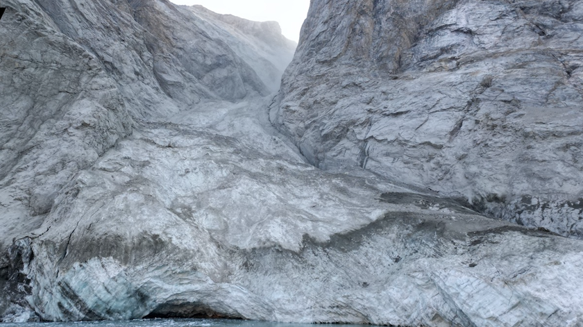 Terra tremeu nove dias após deslizamento de terras na Gronelândia ter provocado tsunami