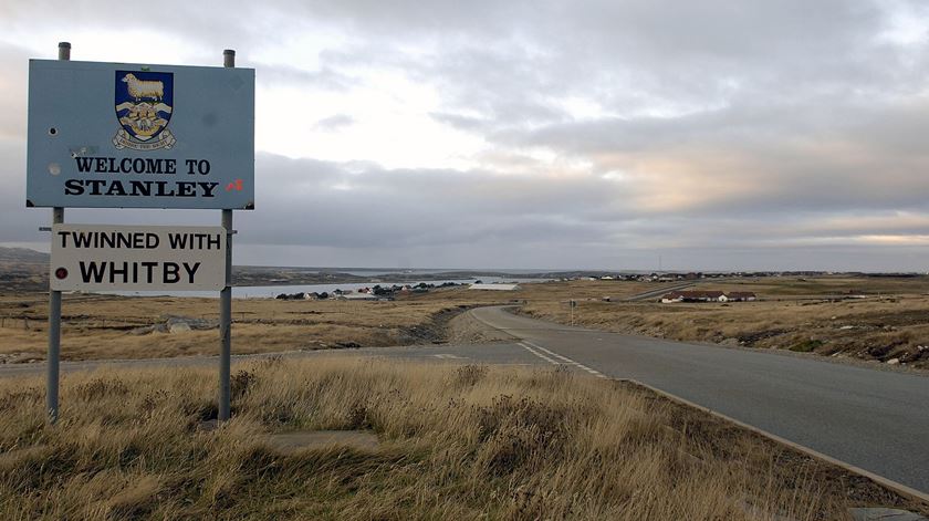 Aqui a pandemia é algo a que se assiste de longe, entre churrascos e corridas de cavalo