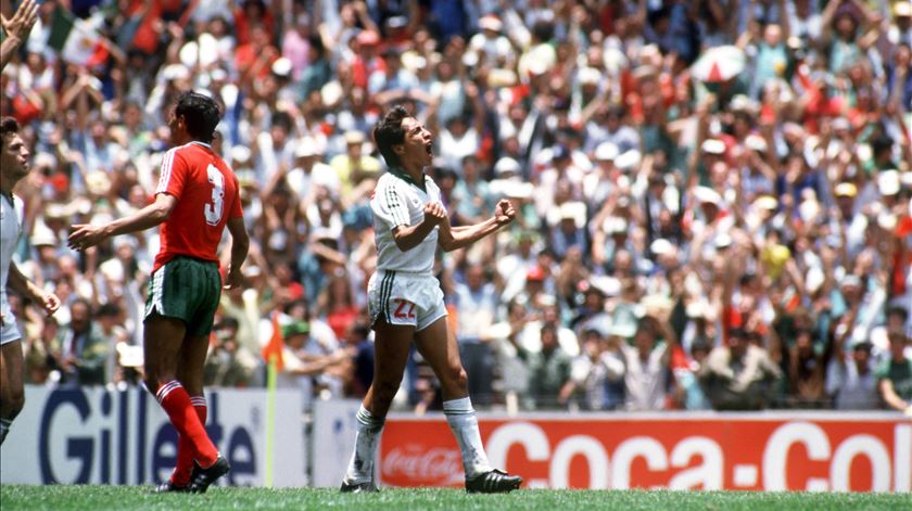 Negrete vai voltar ao Azteca onde fez aquele golo: "É pena Cristiano não vir, mas vamos ver uma grande equipa portuguesa" Negrete vai voltar ao Azteca onde fez aquele golo: "É pena Cristiano não vir, mas vamos ver uma grande equipa portuguesa"