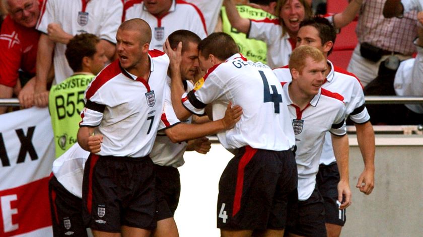 Gerrard "odiava" o ambiente da "geração de ouro" de Inglaterra. "Éramos uns falhados egoístas"