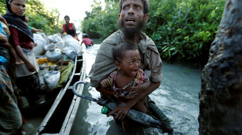 Comunidades inteiras são obrigadas a fugir.Foto: Jorge Silva/Reuters