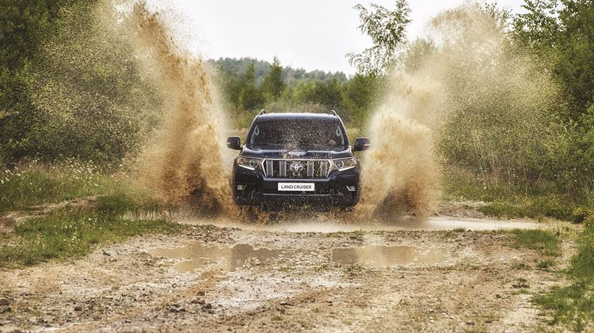 2017-landcruiser-dyn-05