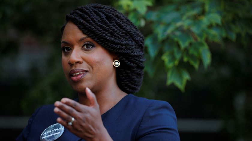 Congressista norte-americana, Ayanna Pressley. Foto: Brian Snyder/Reuters