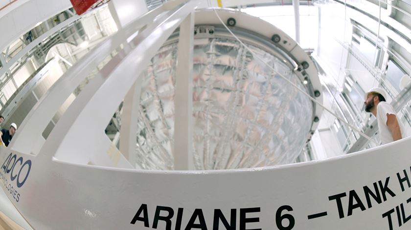 Nanossatélite português está funcional mas pode ter problemas de transmissão