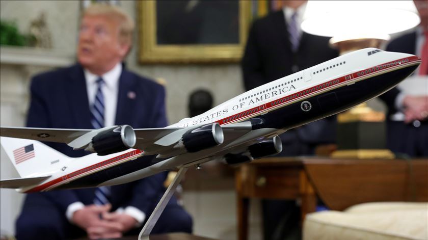 O Qatar Airways ordena até 210 aeronaves da Boeing durante a visita de Trump