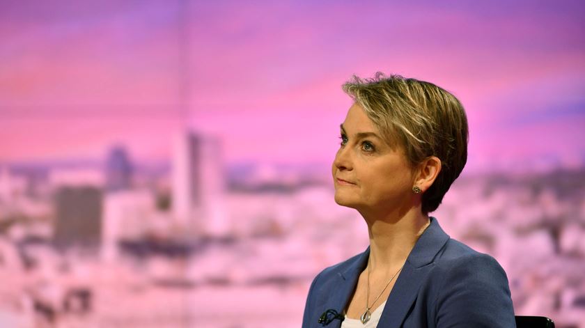 Deputada trabalhista Yvette Cooper foi quem apresentou a emenda. Foto: Jeff Overs/BBC/Reuters