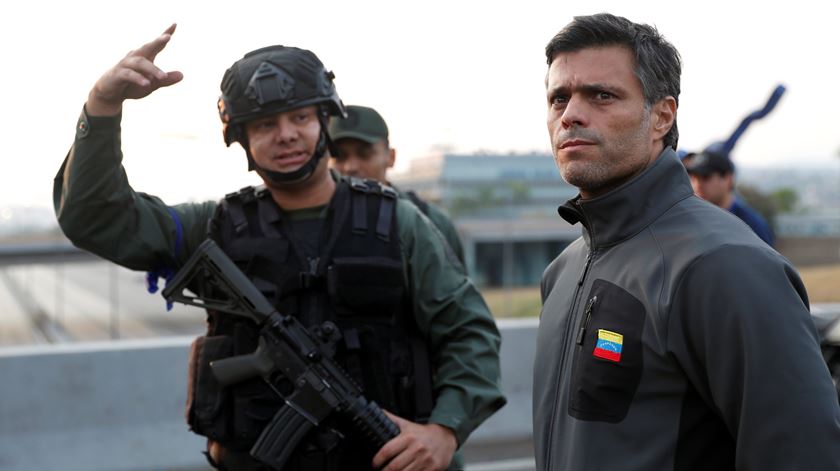 Leopoldo López na base aérea "La Carlota", em Caracas. Foto: Carlos Garcia Rawlins/Reuters