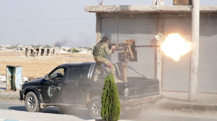 Combate na cidade de Tal Abyad. Foto: Khalil Ashawi/Reuters (arquivo)