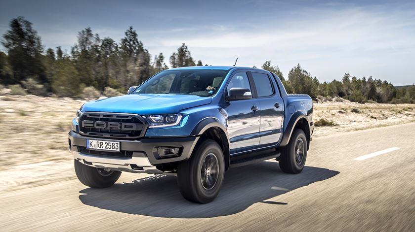 A Ford Ranger Raptor é um "monstro" com 213 cavalos. Foto: Ford