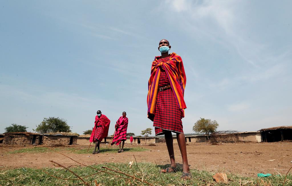 Reserva Maasai Mara, Narok County, Quénia, Covid-19, máscara. Foto: Thomas Mukoya/Reuters