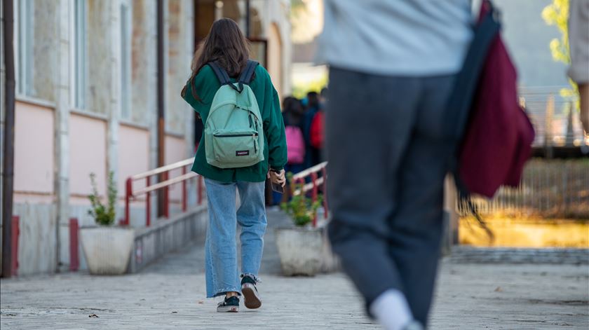 "Temos que assumir que a escola pública falhou por completo nos últimos 50 anos"