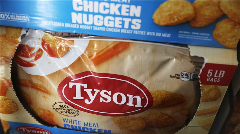 EUA. Pedaços de metal obrigam a retirar 13 toneladas de "nuggets" do mercado