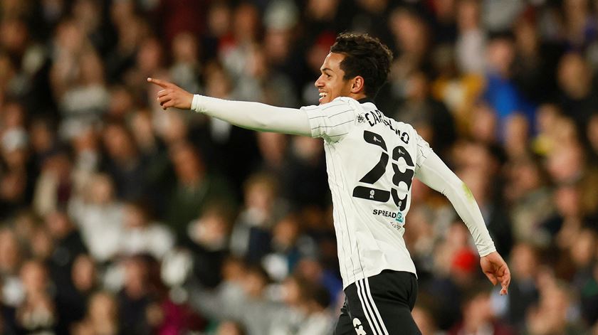 Fábio Carvalho ajudou o Fulham a vencer. Foto: Peter Cziborra/Action Images/Reuters