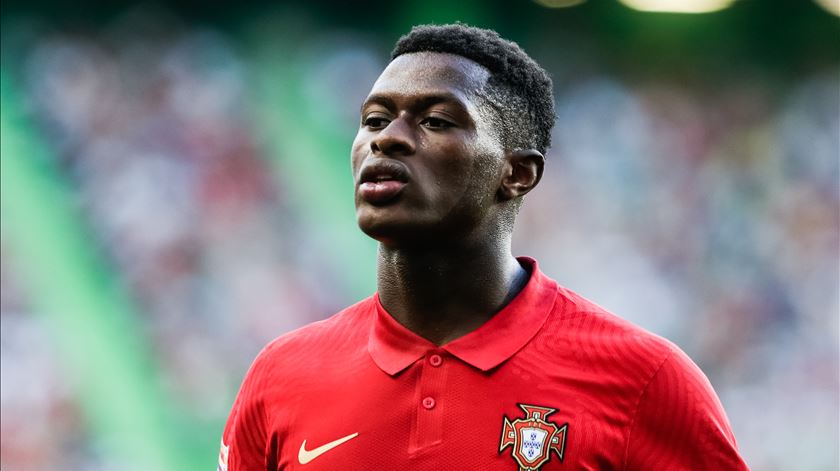 Dez portugueses entre os 100 nomeados ao Golden Boy