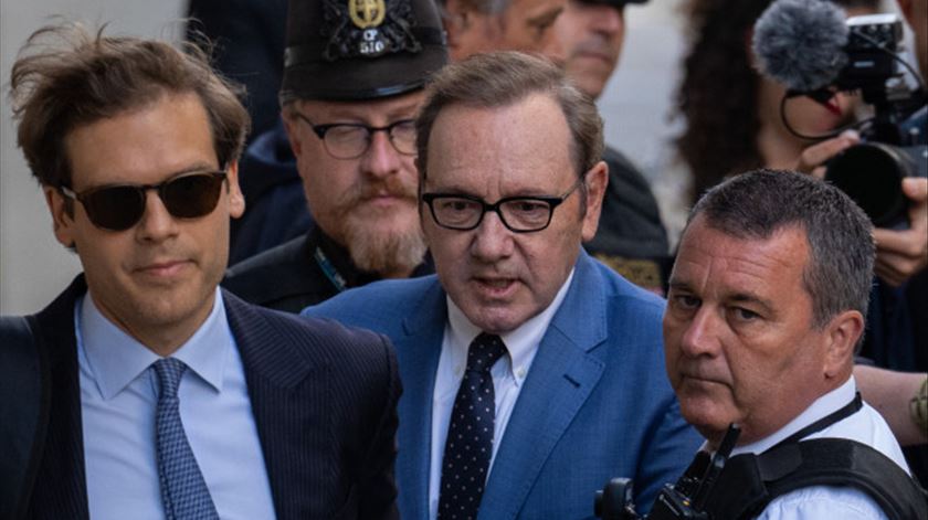 Kevin Spacey declara-se inocente face a acusações de agressão sexual