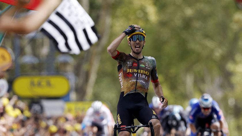 Tour. Laporte dá a primeira vitória de etapa à França Tour. Laporte dá a primeira vitória de etapa à França