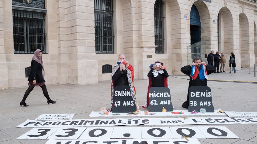 França. Drama dos abusos "é particularmente grave" quando é na Igreja