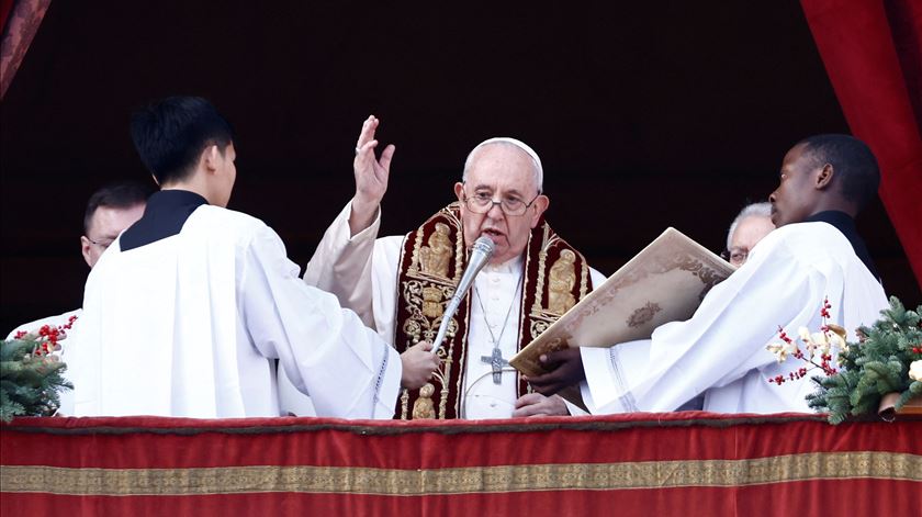 “Parem de usar o pão como arma de guerra”, pede o Papa neste Natal