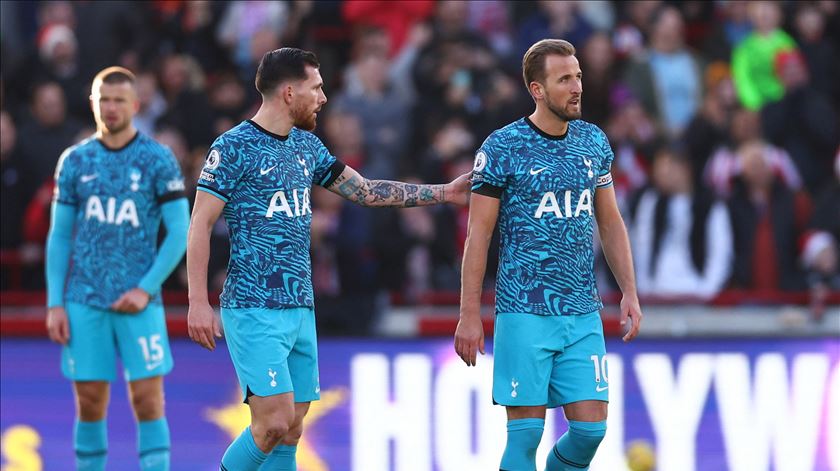 Boxing Day. Kane bate recorde, mas Tottenham não vai além de empate