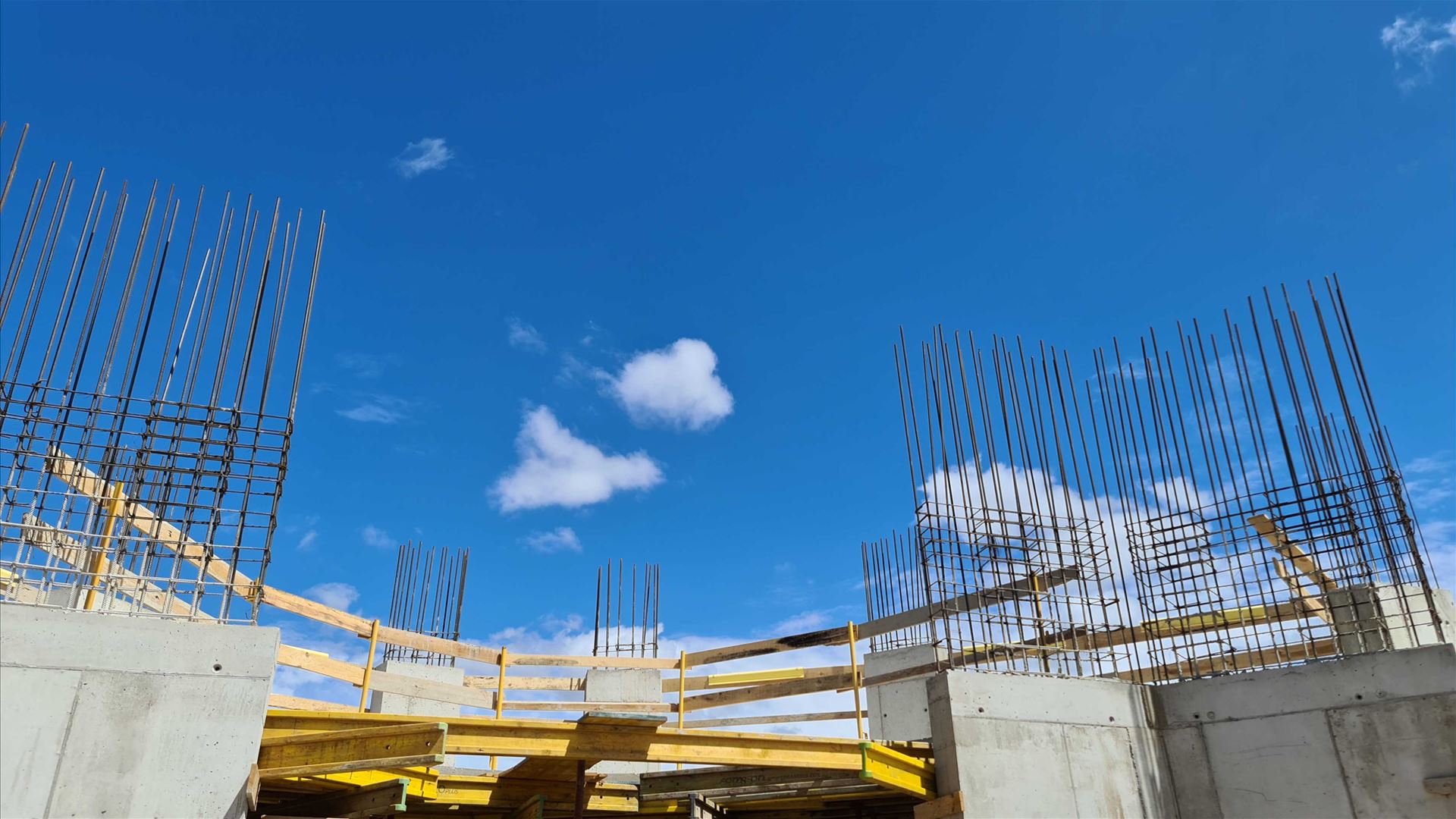 Economia portuguesa cresce menos em 2026 apesar da recuperação do comércio e construção
