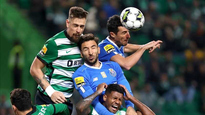 Edmilson recorda vitória em Alvalade. “Ganhámos e o Sporting nunca mais nos apanhou” Edmilson recorda vitória em Alvalade. “Ganhámos e o Sporting nunca mais nos apanhou”