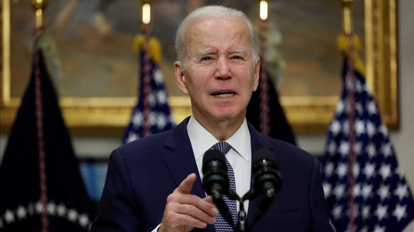 Após falência de bancos, Biden garante: "Nenhuma perda será suportada pelos contribuintes" Após falência de bancos, Biden garante: "Nenhuma perda será suportada pelos contribuintes"
