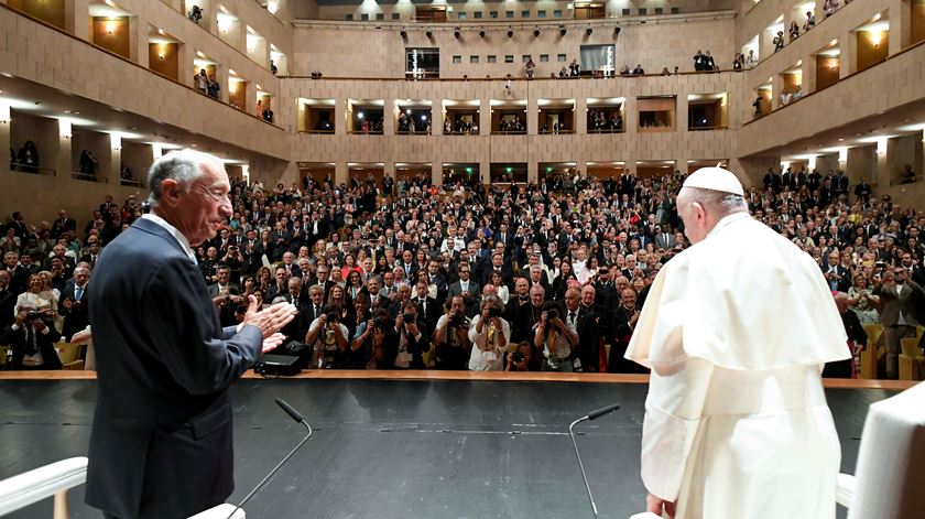 Papa Francisco no CCB, com Marcelo Rebelo de Sousa, durante o 2.º dia da JMJ Lisboa 2023. Foto: REUTERS