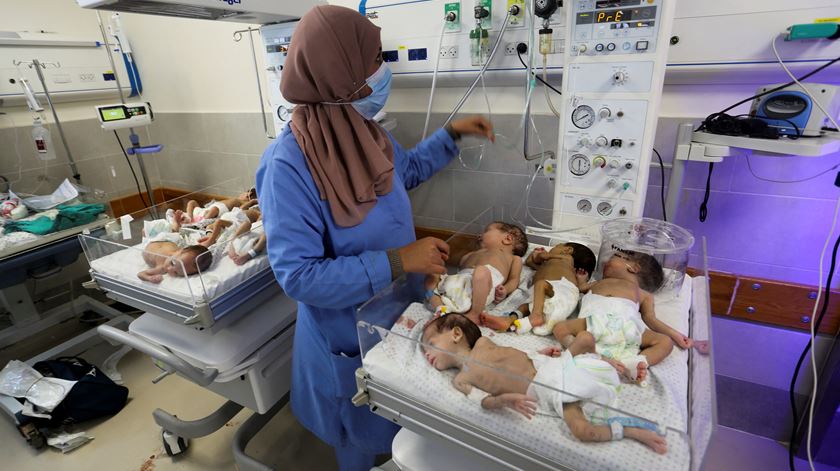 Gaza. Transferidos 31 bebés prematuros do hospital Al-Shifa para Rafah
