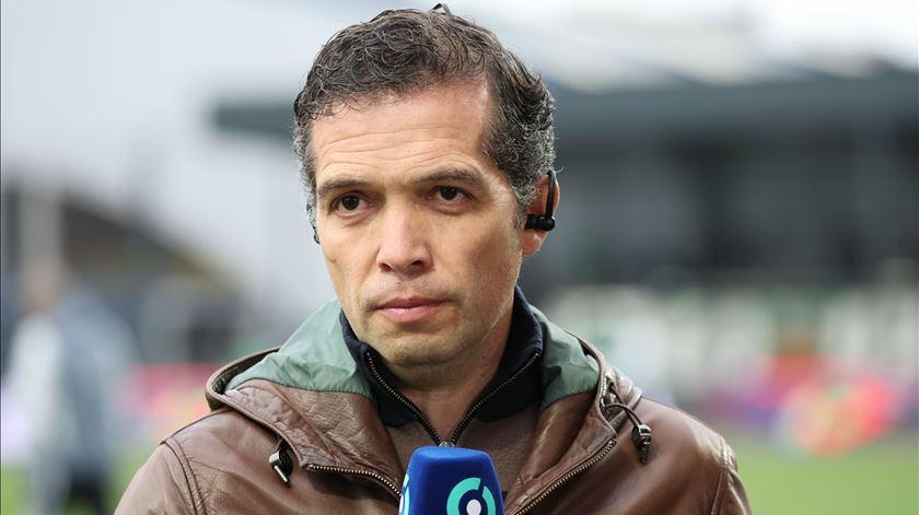 Nantes despede Luís Castro após série negativa e entrega equipa a Ahmed Kantari