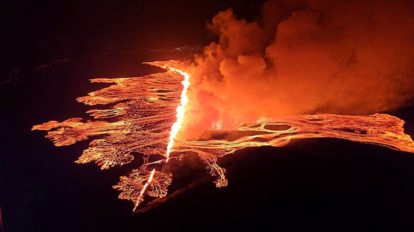 Islândia. Erupção perde força e poderá desaparecer em poucas horas