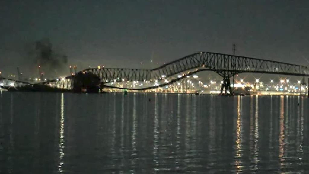 Ponte colapsa após colisão de navio em Baltimore