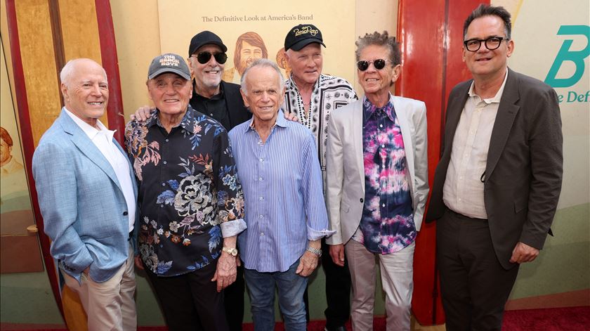 Documentário "The Beach Boys" revela imagens inéditas da banda que imortalizou Califórnia