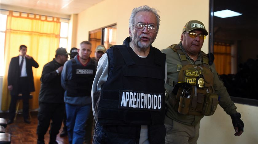 Tribunal decreta prisão preventiva do "ideólogo" do golpe militar falhado na Bolívia