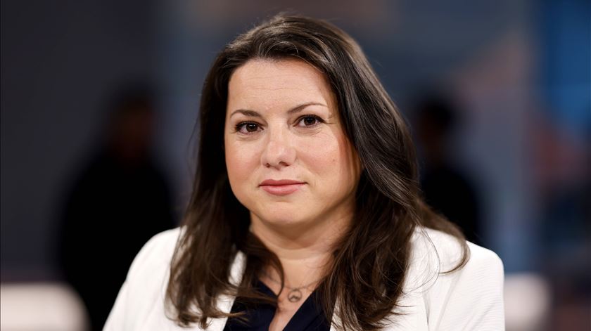 "Não é verdadeiro dizer que na RDA viviam sempre desesperadamente infelizes" "Não é verdadeiro dizer que na RDA viviam sempre desesperadamente infelizes"