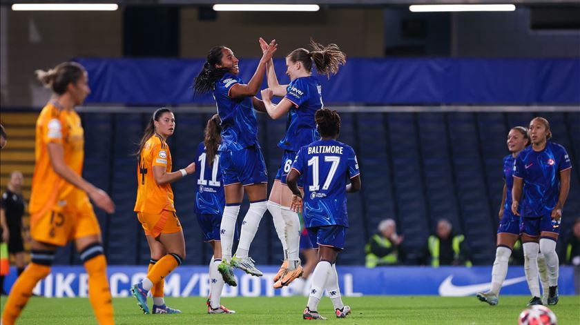 Dá cá mais cinco golos. Chelsea supera Real Madrid no arranque da Champions feminina
